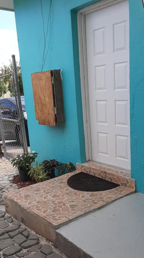 Hotel Eastwood Escape Nassau Zewnętrze zdjęcie